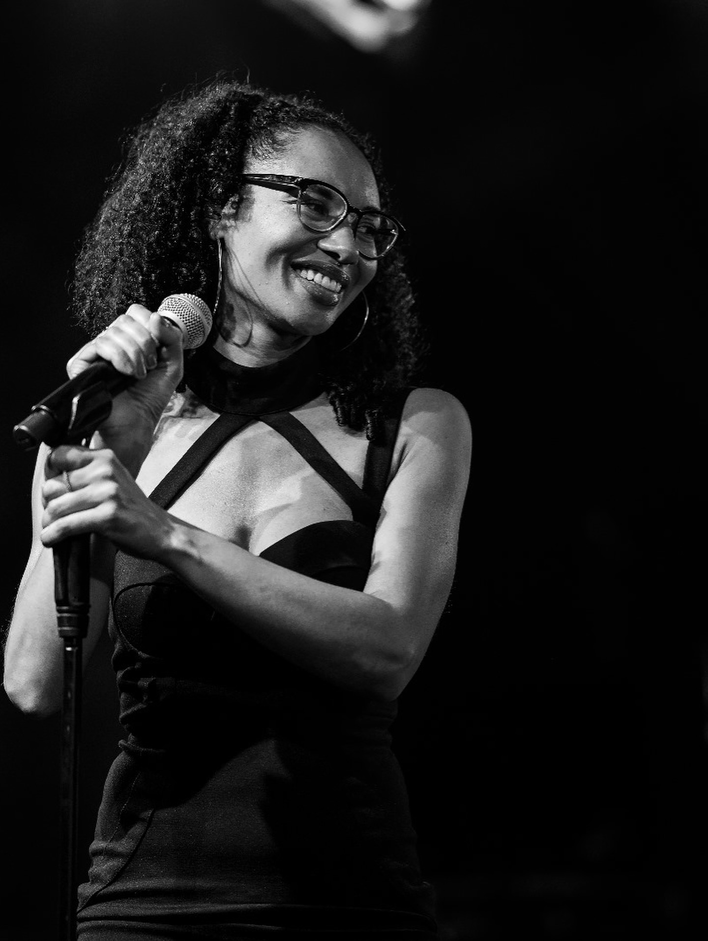 Sängerin Kiki Akylah Robinson John-Paul Band Live-Auftritt