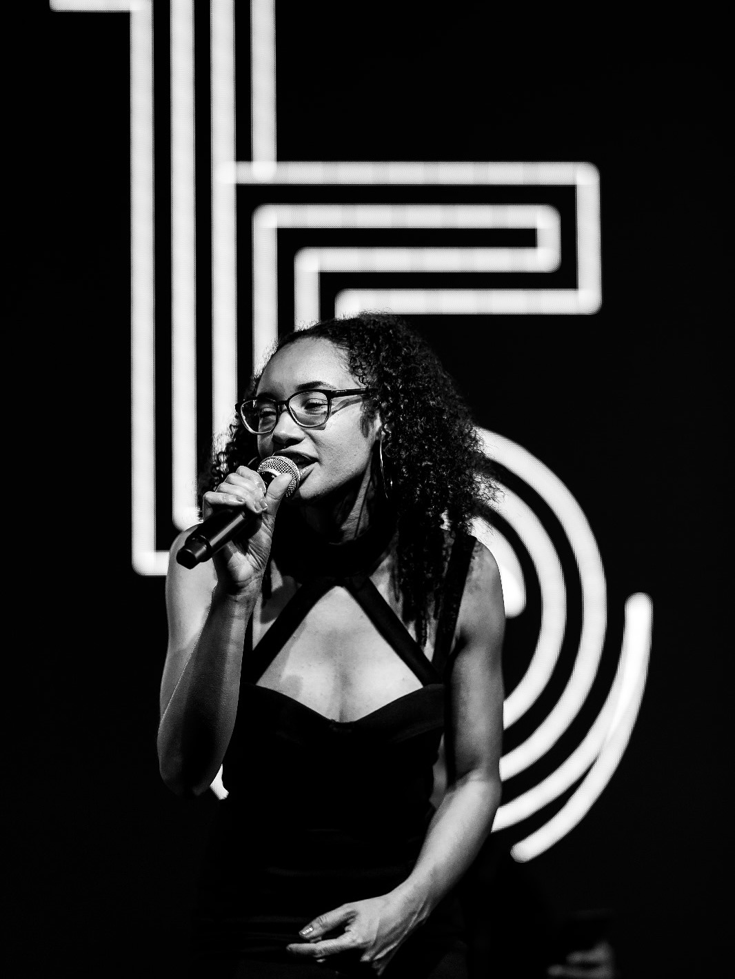 Kiki – Lead Vocals John-Paul Band